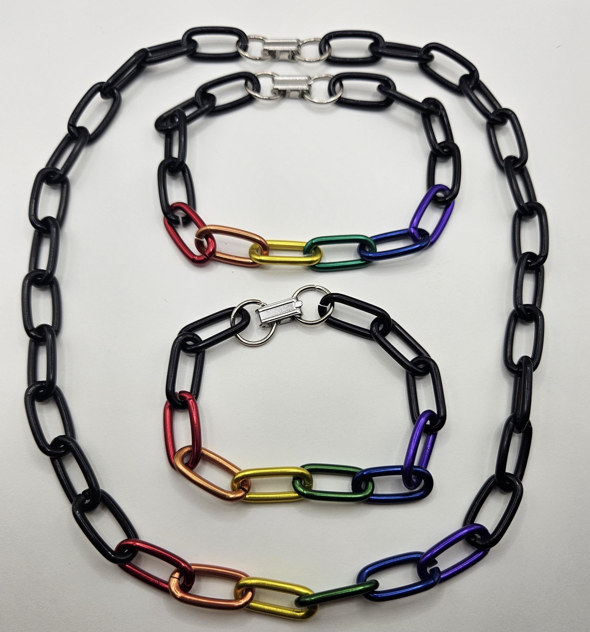 Black and rainbow anodized aluminum chain
